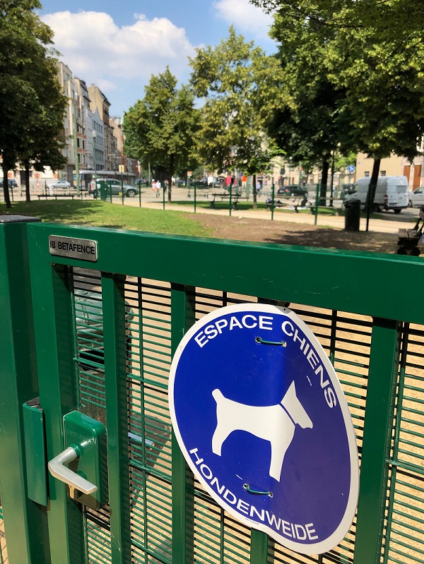 Dog space Square des Blindés