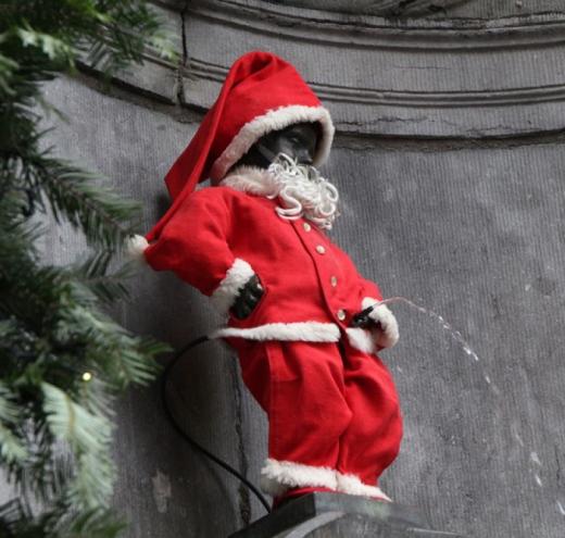 Manneken-Pis as Santa Claus
