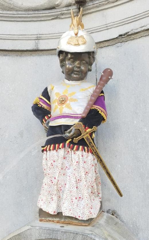 Manneken-Pis as giant Goliath