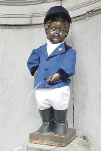 Manneken-Pis as rider of the Cercle Royal l'Oxer
