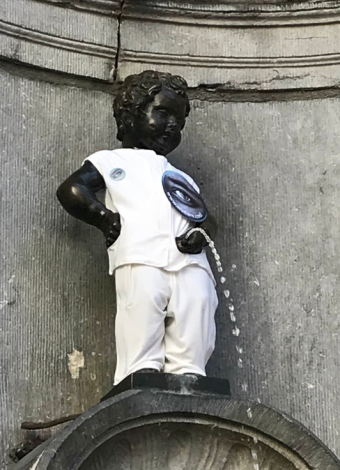 Manneken-Pis and WeCare.cool