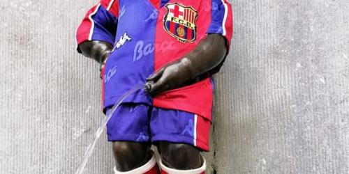 Manneken-Pis as football player of FC Barcelona