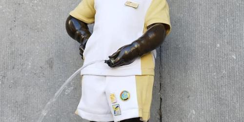 Manneken-Pis and Fair Play