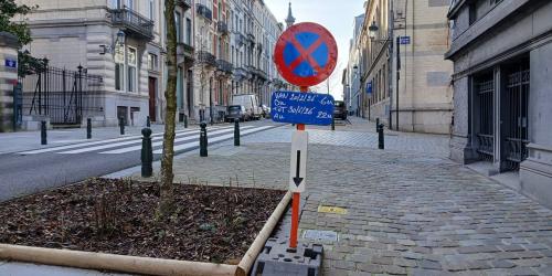 Rental of no parking signs