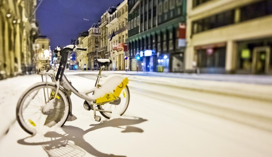 Rules for foot paths covered with snow and frost