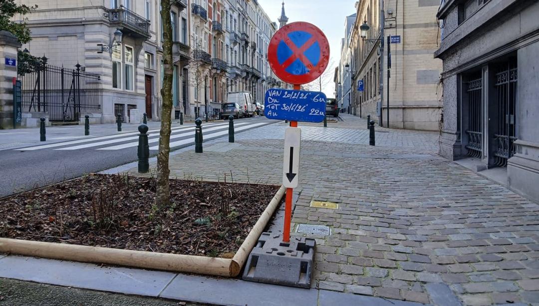 Rental of no parking signs