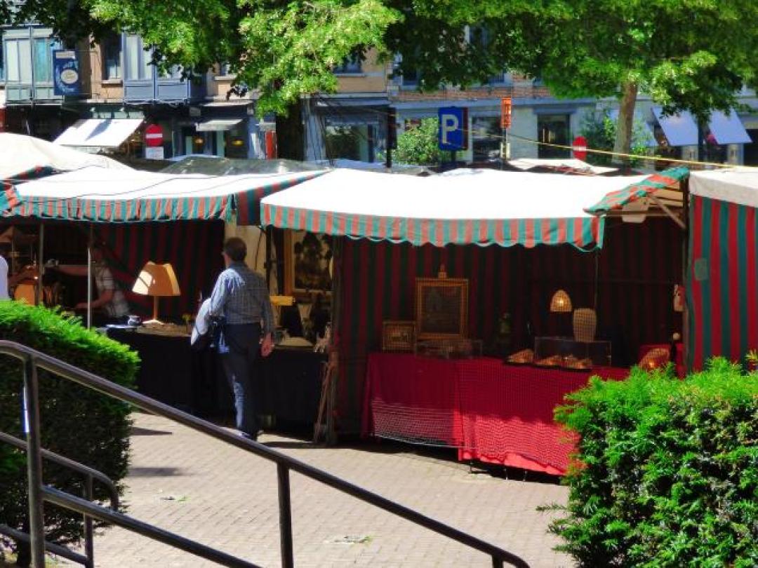 Designers and antique dealers? Join the markets!