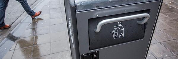 Smart waste bins